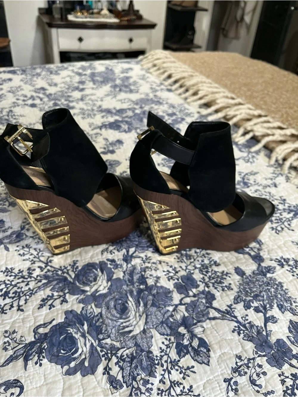 Gianni Bini Black Platform Wedge Sandals with Gold Accents